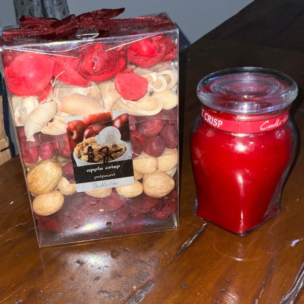 Candle-Lite Apple Crisp Large Quality Potpourri & Apple Crisp Candle